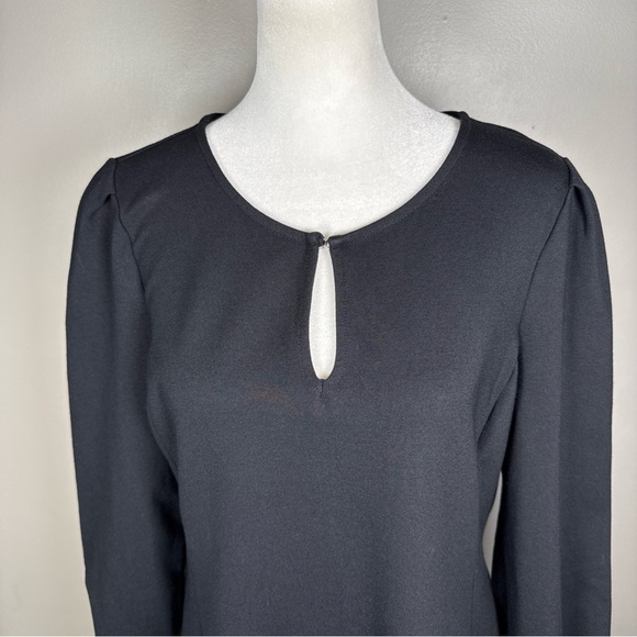 Ann Taylor Black Eyelet Cuff Sheath Above Knee Dress Size Medium Keyhole Ponte - Picture 3 of 12